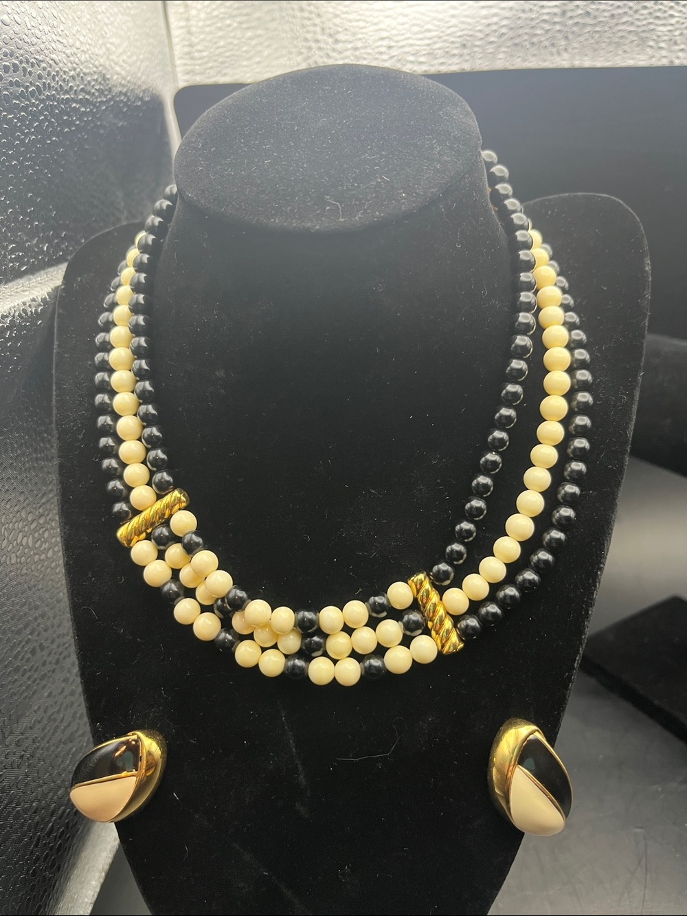 Vintage Monet 3 PC Elegant Black & Cream Bead Necklace Set w. Clip on Earrings